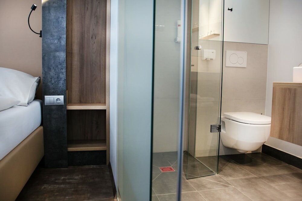 Фото Hotel Rocket Rooms Velden
