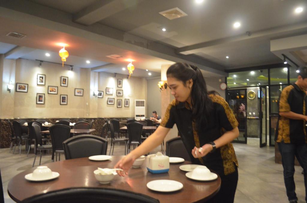 Фото Hotel Mustika Gajah Mada