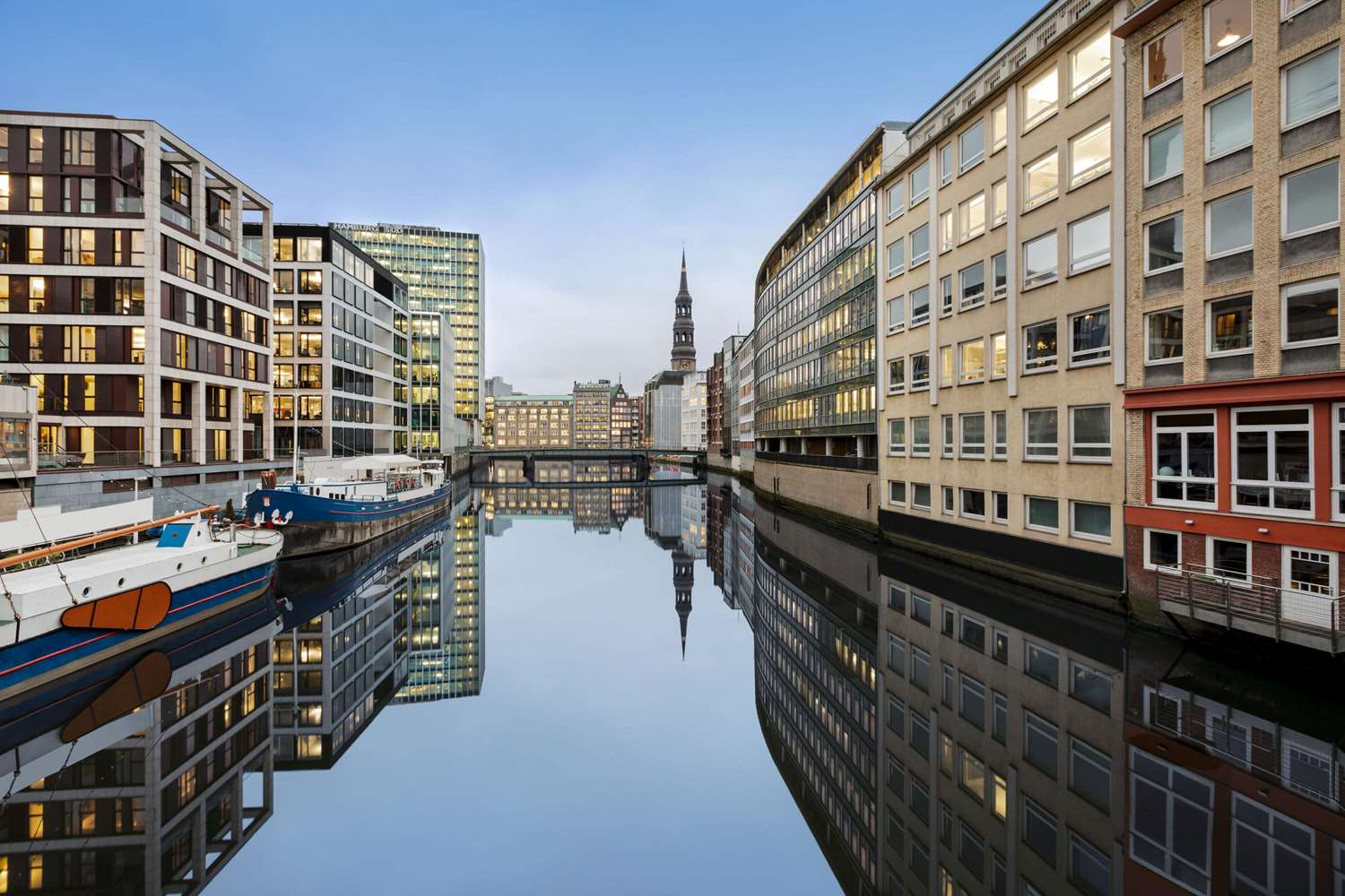 Фото Super 8 by Wyndham Hamburg Mitte