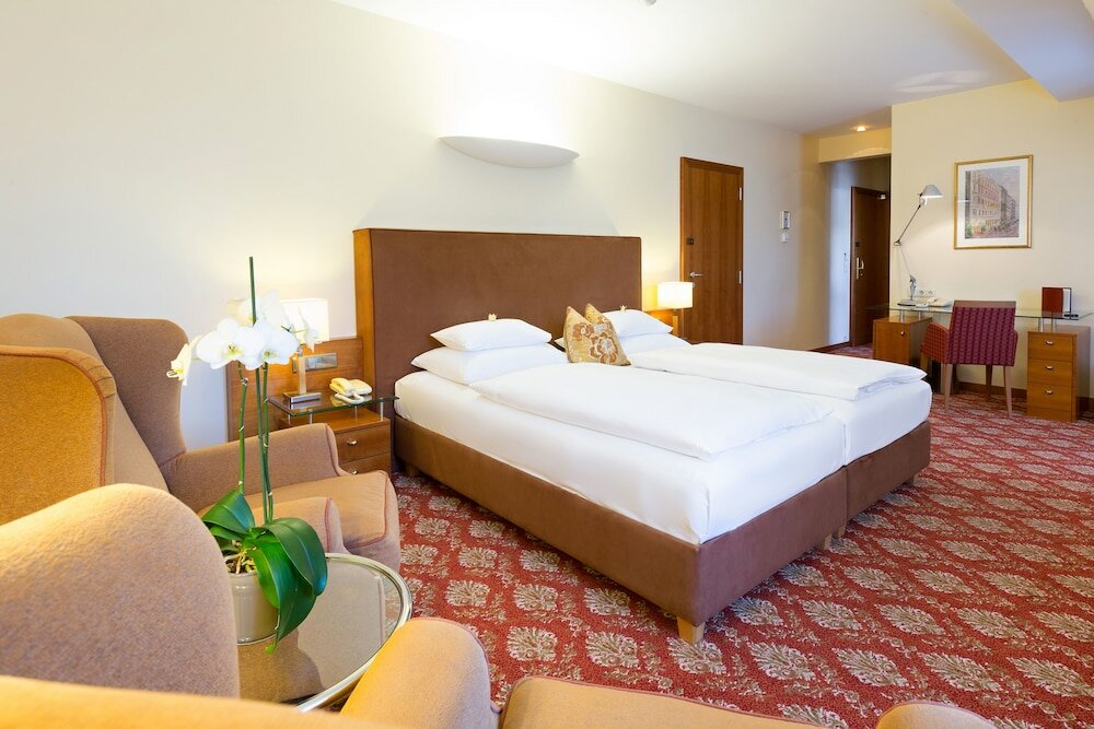 Фото Hotel Kaiserhof Wien