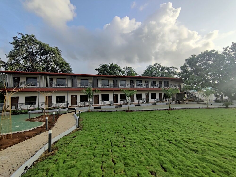 Фото Pushp Vatika Resort & Lawns