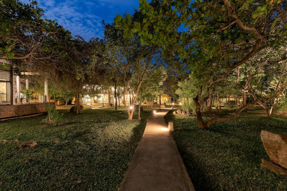 Фото Elephant Reach Yala