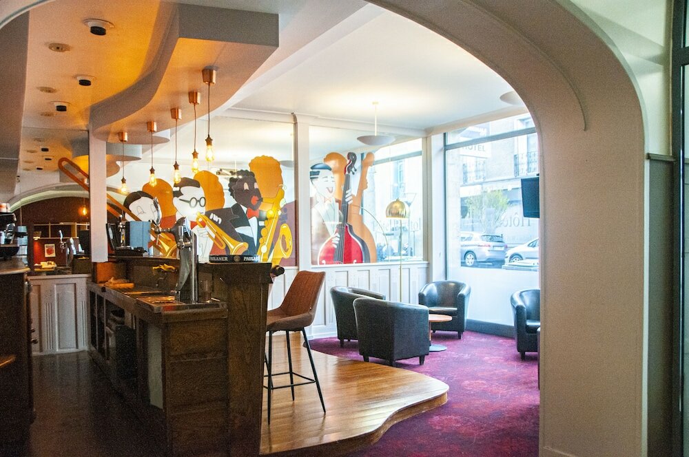 Фото Hôtel Bristol Le Puy-en-Velay