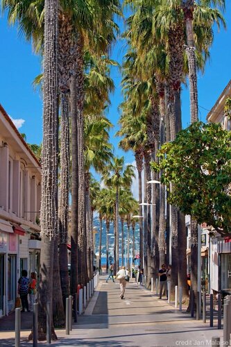 Внешний вид отеля La Garoupe Gardiole в Антибе, фото 2