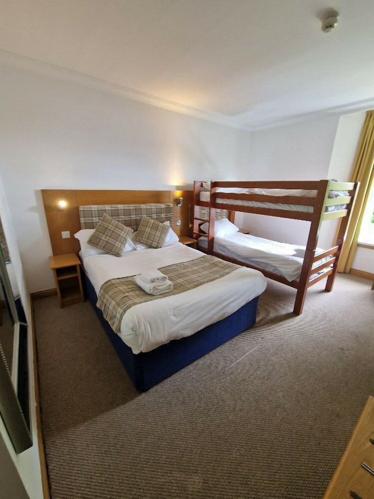 Фото Loch Long Hotel