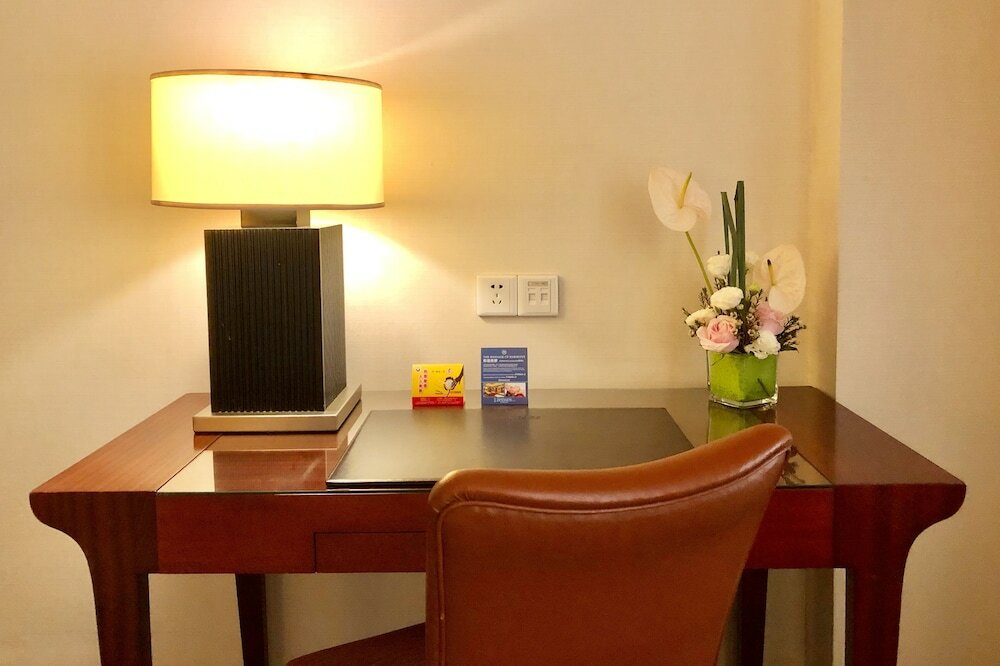 Фото Ningbo Portman Plaza Hotel