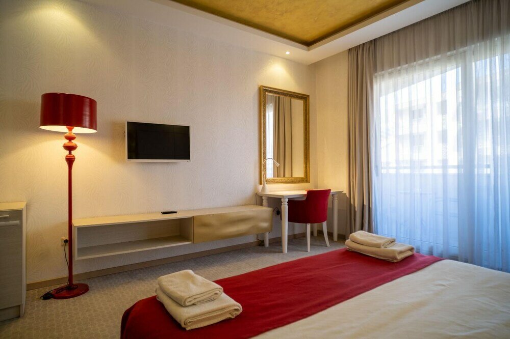 Фото Hotel Atina