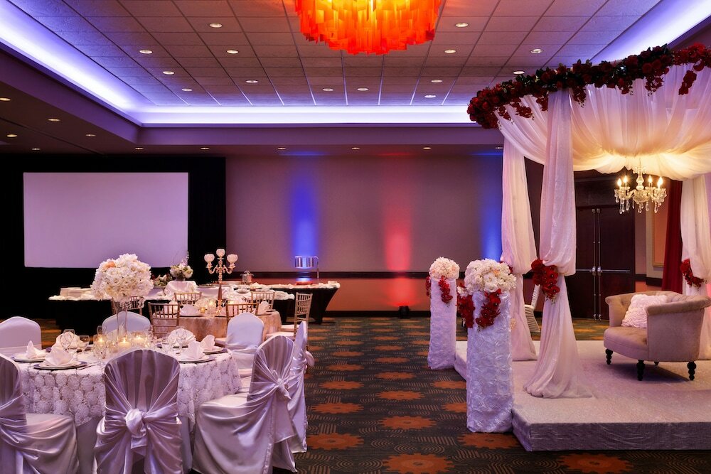 Фото Executive Hotel Vancouver Airport