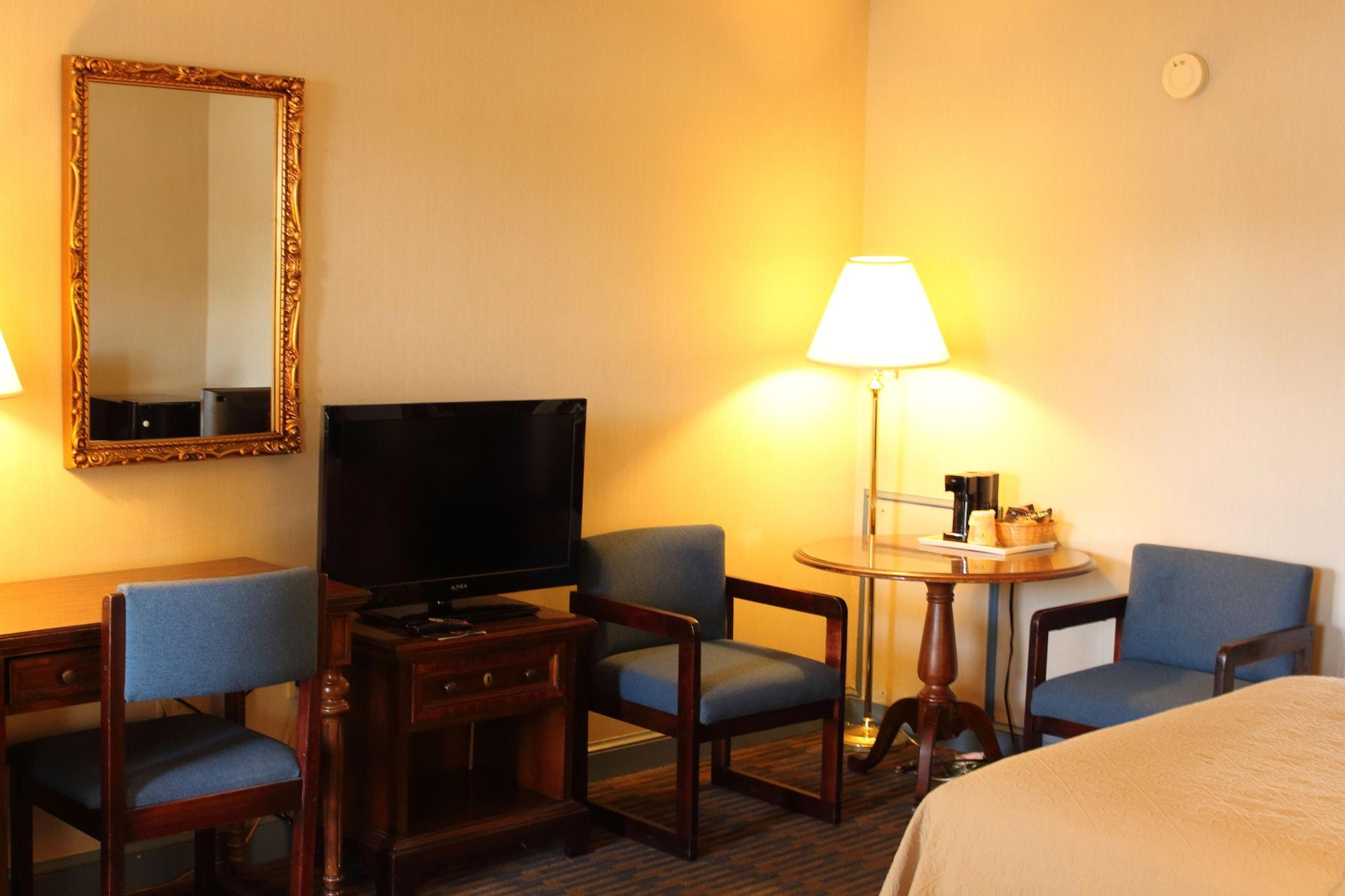 Фото Governor House Inn