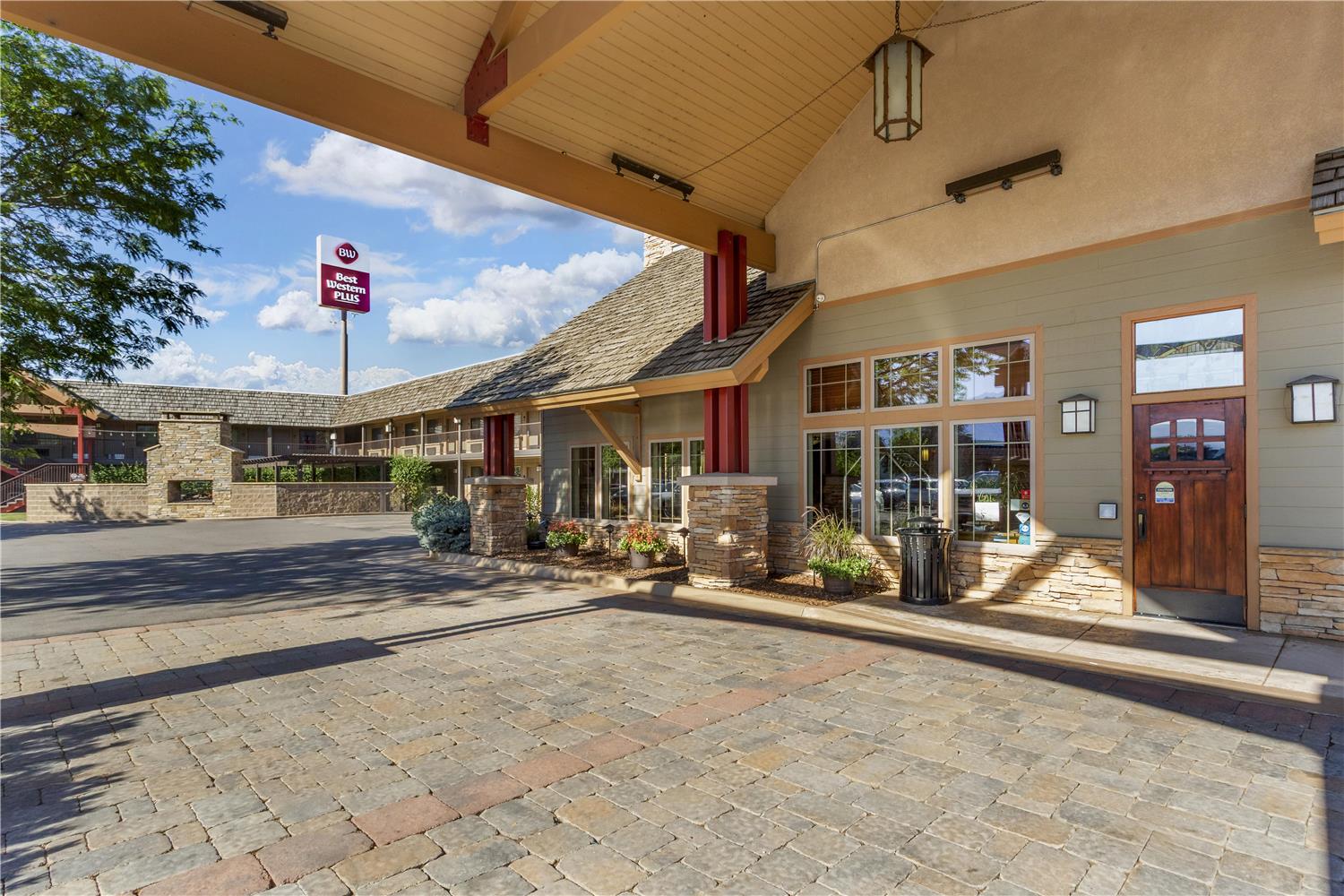 Фото Best Western Plus High Country Inn