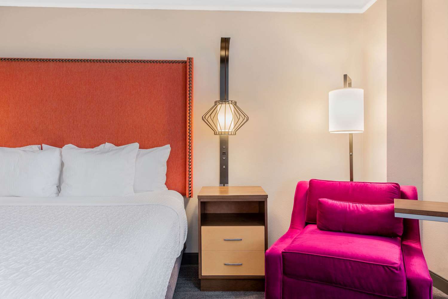 Фото La Quinta Inn & Suites by Wyndham New Orleans Downtown