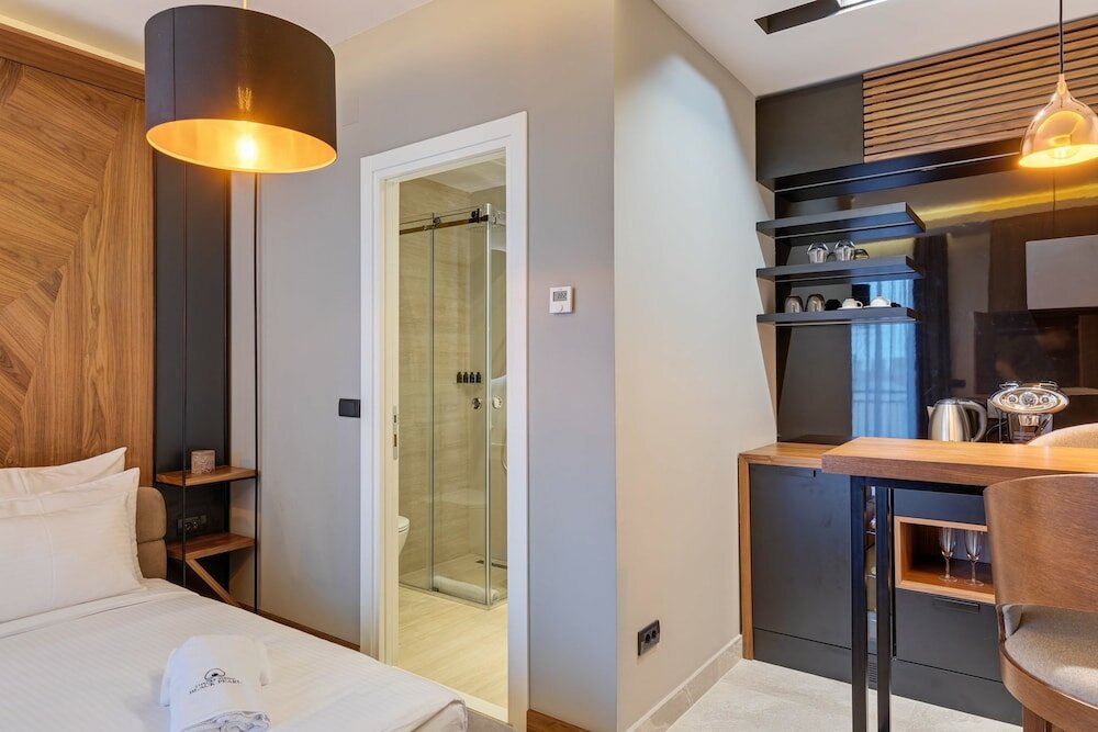 Фото Black Pearl Luxury Suites