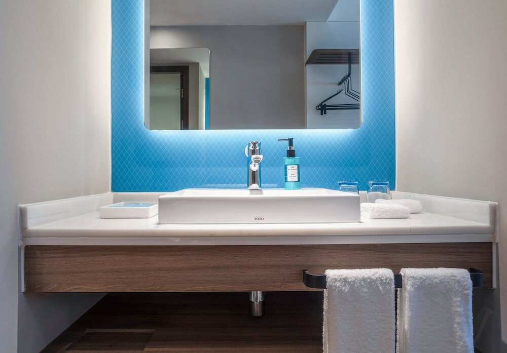 Фото Holiday Inn Express Ningbo City Center