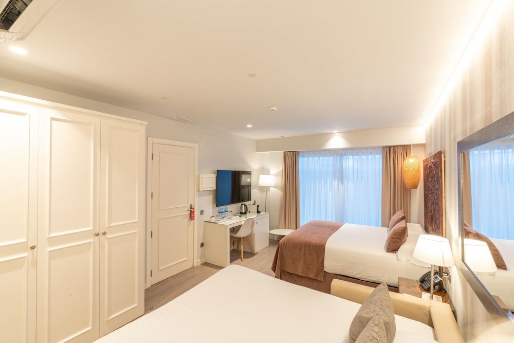 Фото Serennia Fira Gran Vía Exclusive Rooms