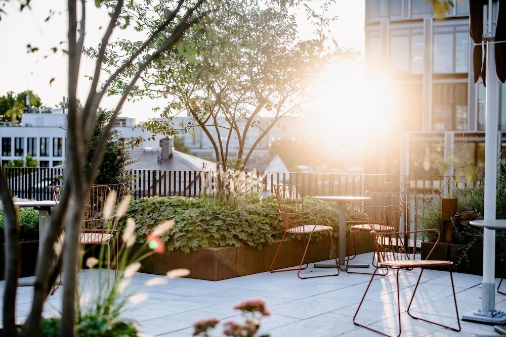 Фото The Flag West M.