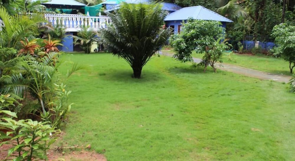 Фото Mayflower Beach Resort