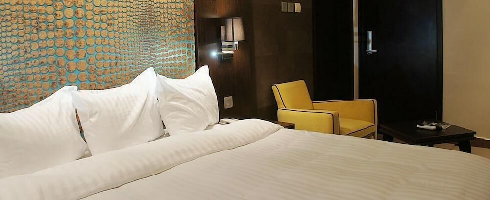 Фото Tudor House Hotel