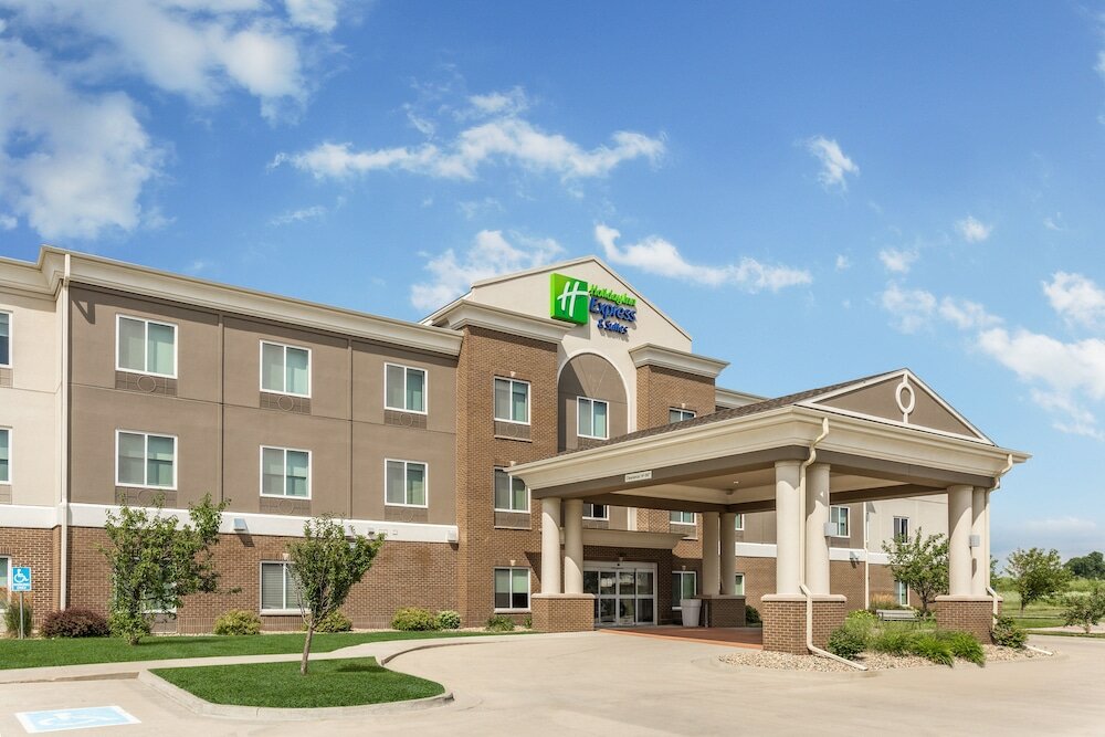Фото Holiday Inn Express Hotel & Suites Albert Lea - I-35, an Ihg Hotel