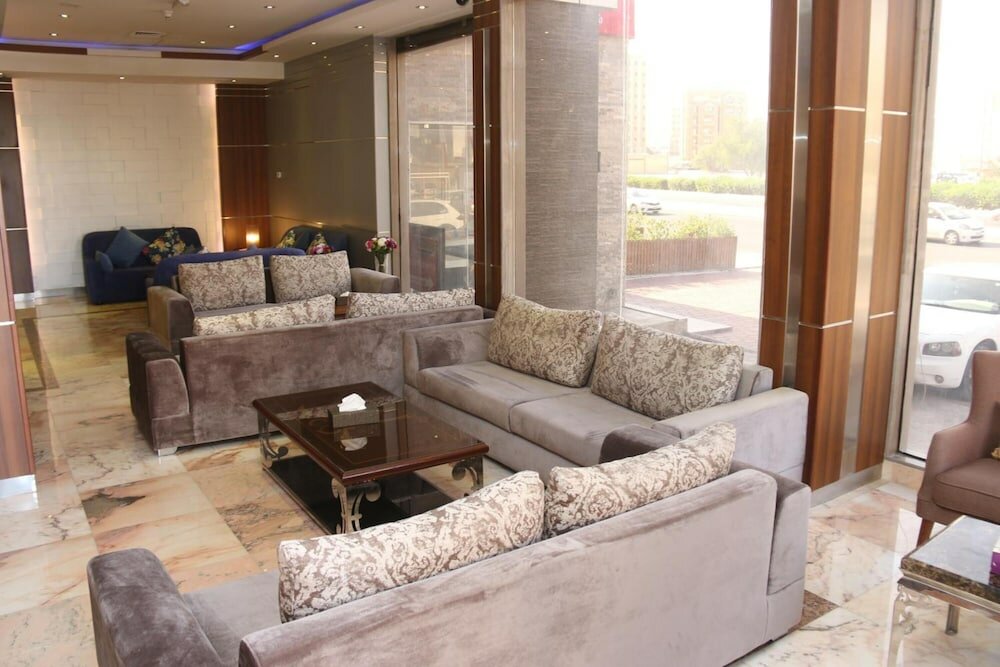 Фото Laguna Hotel Suites