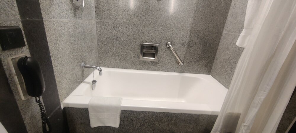 Фото Hotel Marine Plaza Mumbai