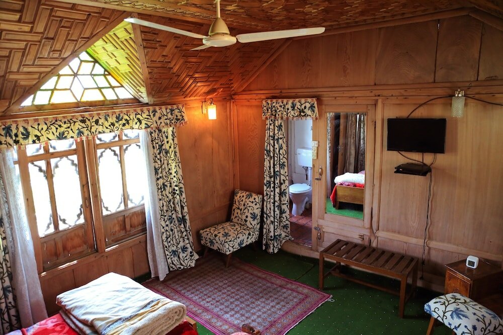 Фото Houseboat Zaindari Palace