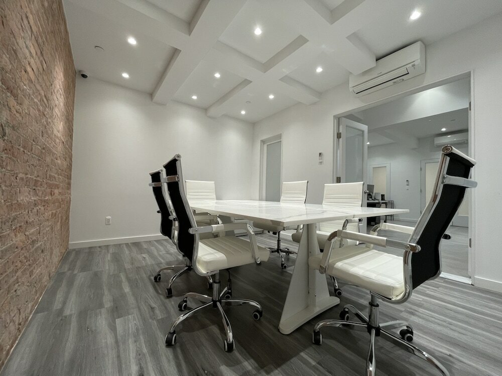 Фото Hotel and the City-Midtown