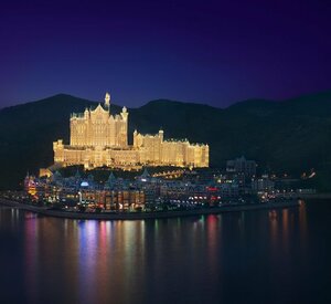 Гостиница The Castle Hotel, a Luxury Collection Hotel, Dalian