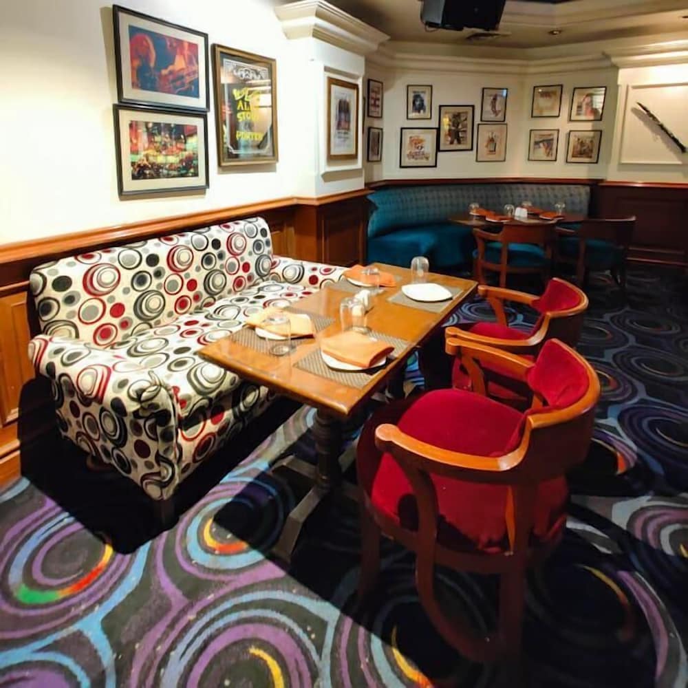 Фото Tuli International