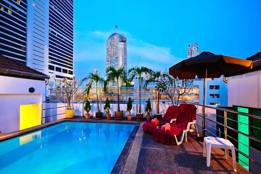 Фото Admiral Suite Serviced Apartment Hotel Sukhumvit