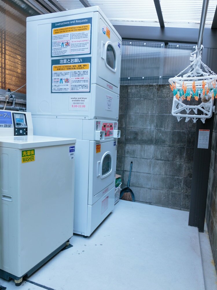 Фото J-Hoppers Hiroshima Guesthouse