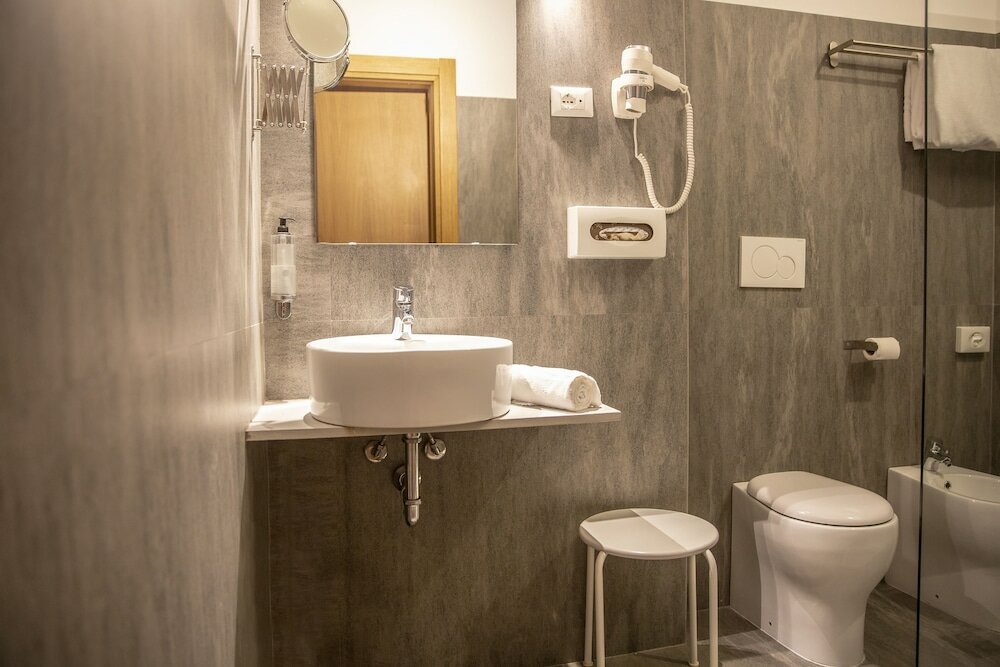 Фото Kleos Hotel Milano