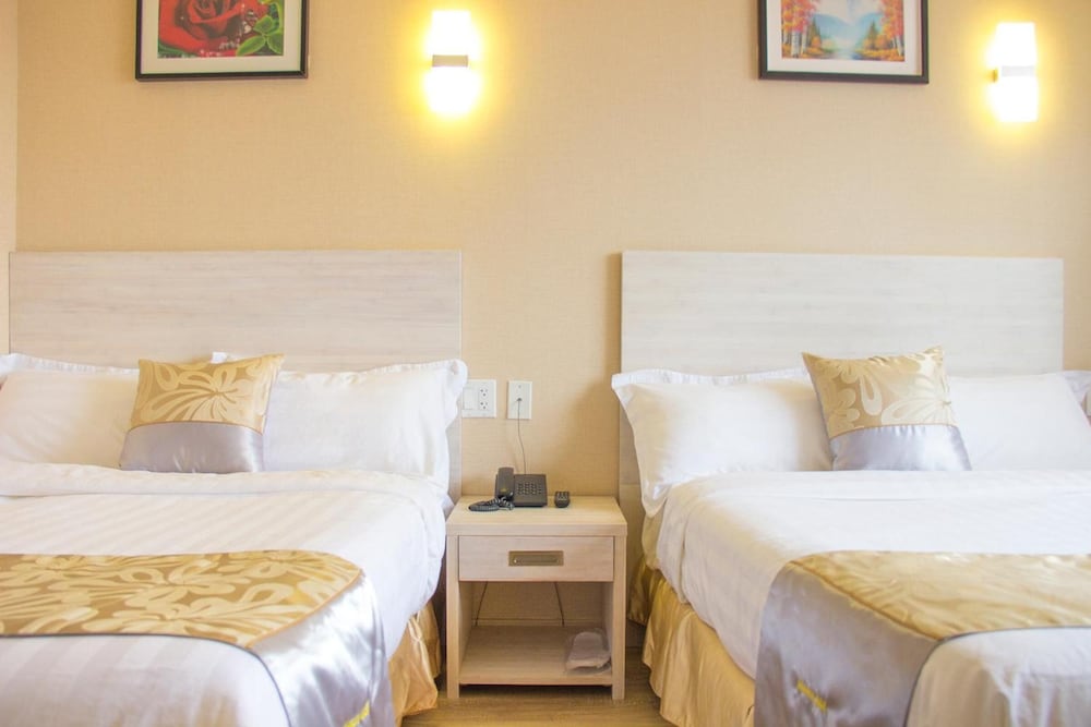 Фото Phoenix Hotel