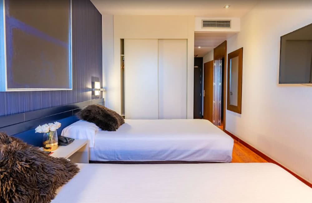 Фото Amura Alcobendas Hotel