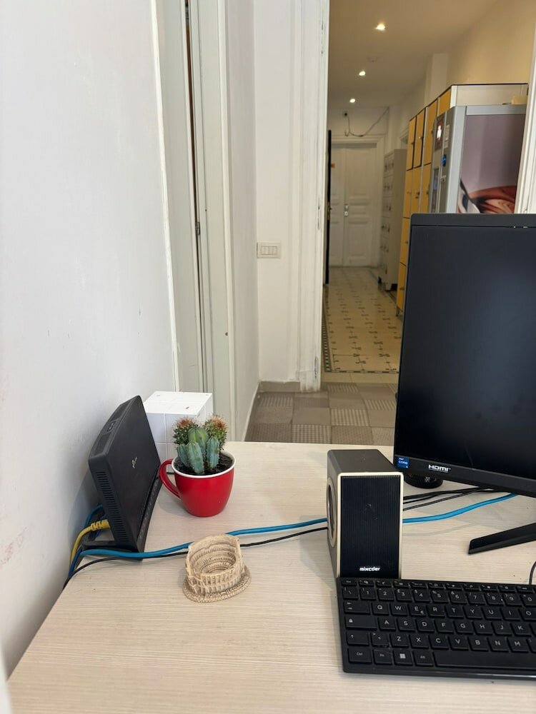 Фото Rome Experience Hostel