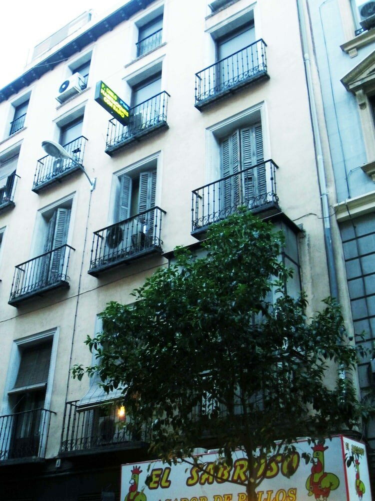 Фото C. H. Chelo