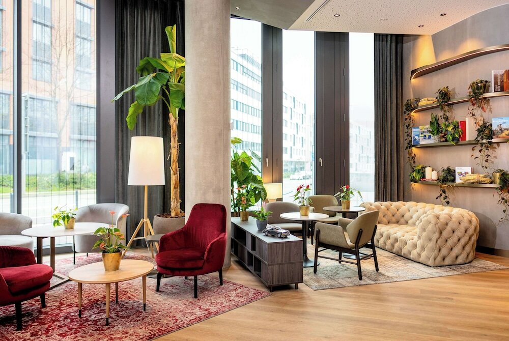 Фото Radisson Blu Hotel At Porsche Design Tower Stuttgart