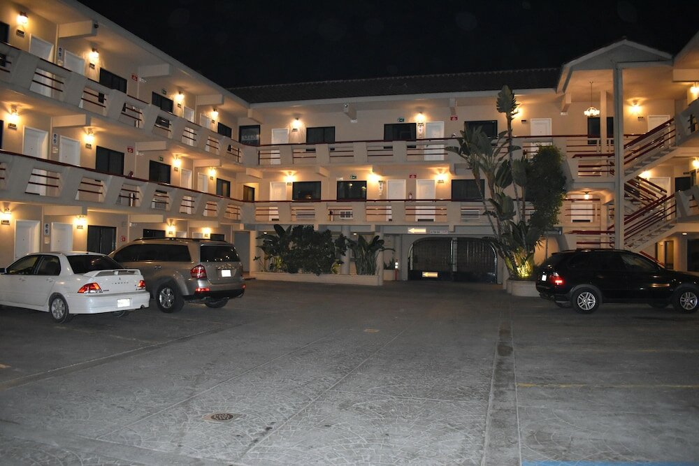 Фото Hotel Frontiere