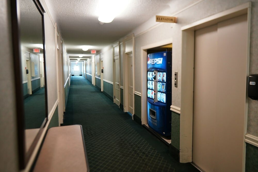 Фото Prince Arthur Waterfront Hotel & Suites