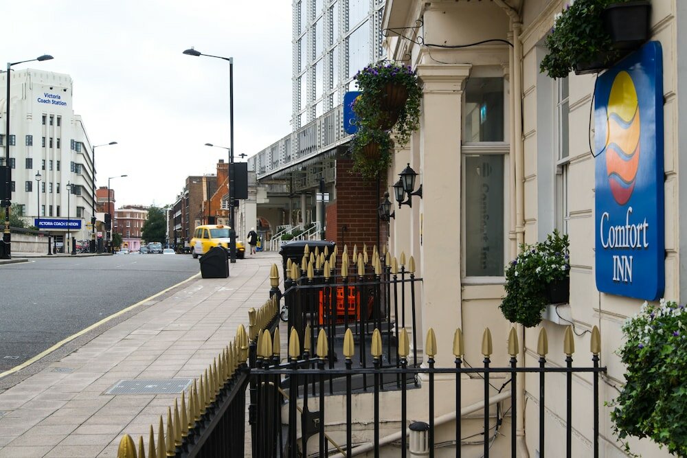 Фото Best Western Buckingham Palace Rd