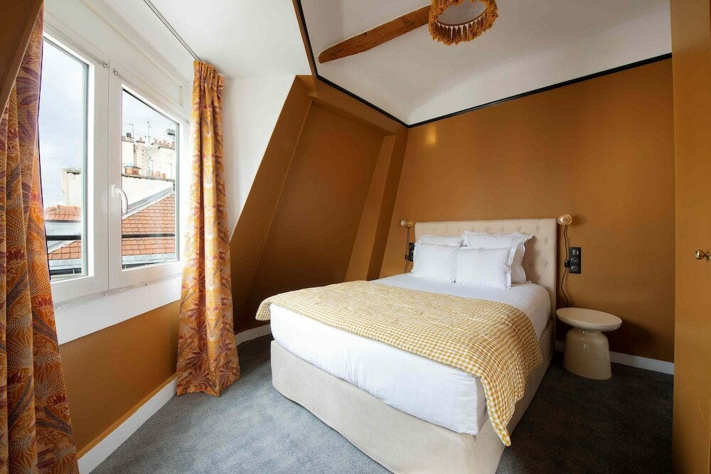 Фото Hotel des Batignolles