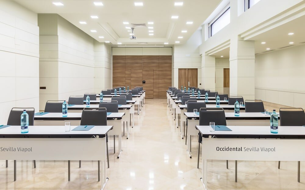 Фото Occidental Sevilla Viapol