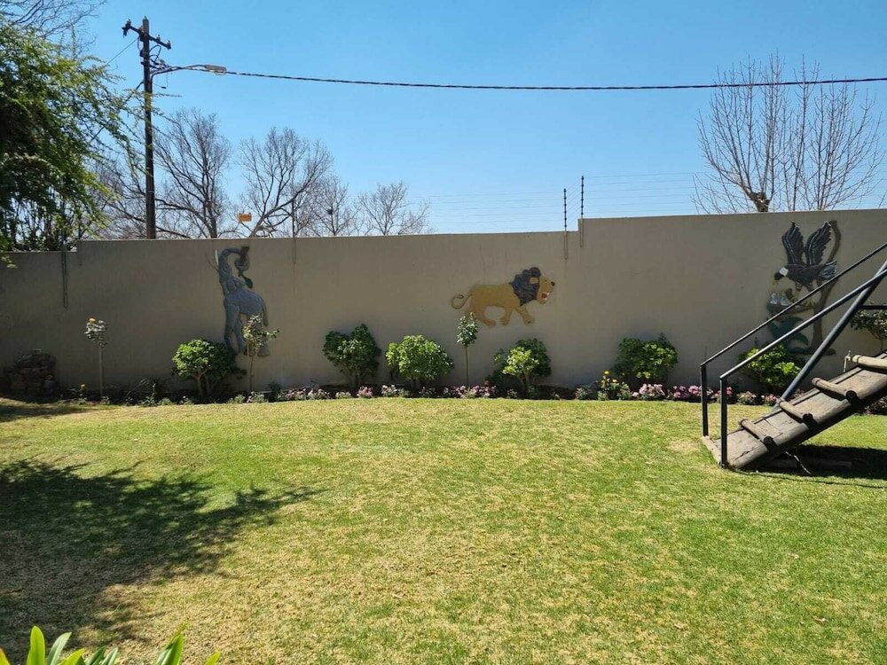 Фото Emerald Guesthouse