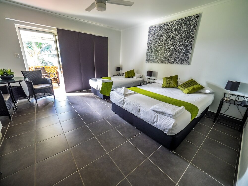 Фото Dolphin Heads Resort