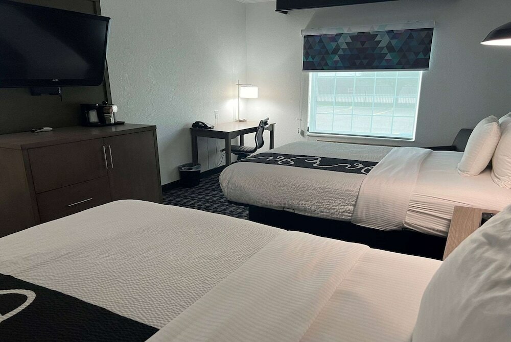 Фото La Quinta Inn & Suites by Wyndham Dalhart