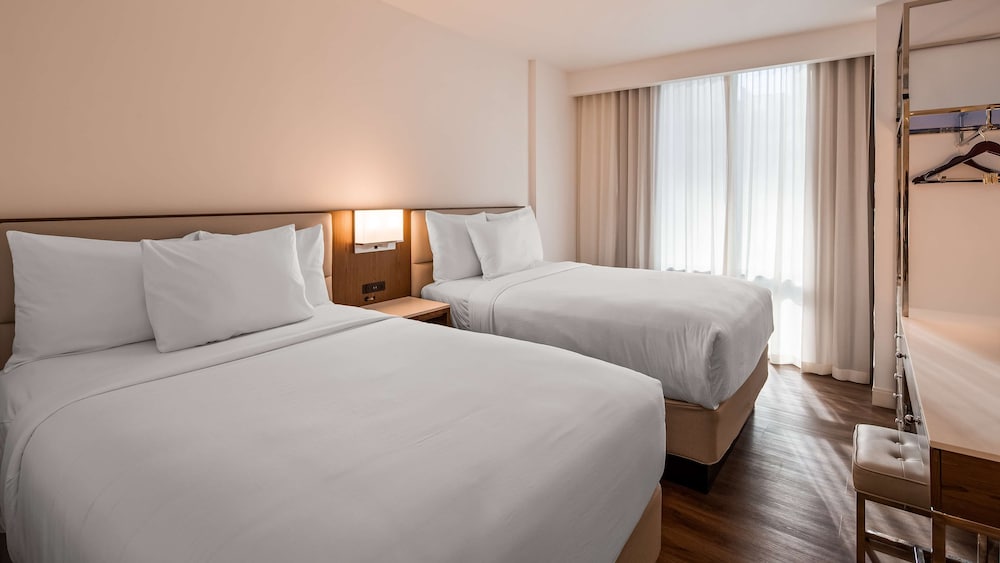 Фото Best Western Premier Empire State Hotel