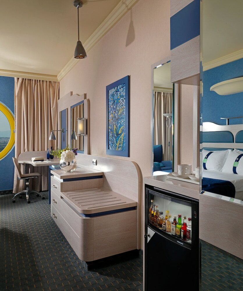 Фото Holiday Inn Athens Attica AV. Airport West, an Ihg Hotel