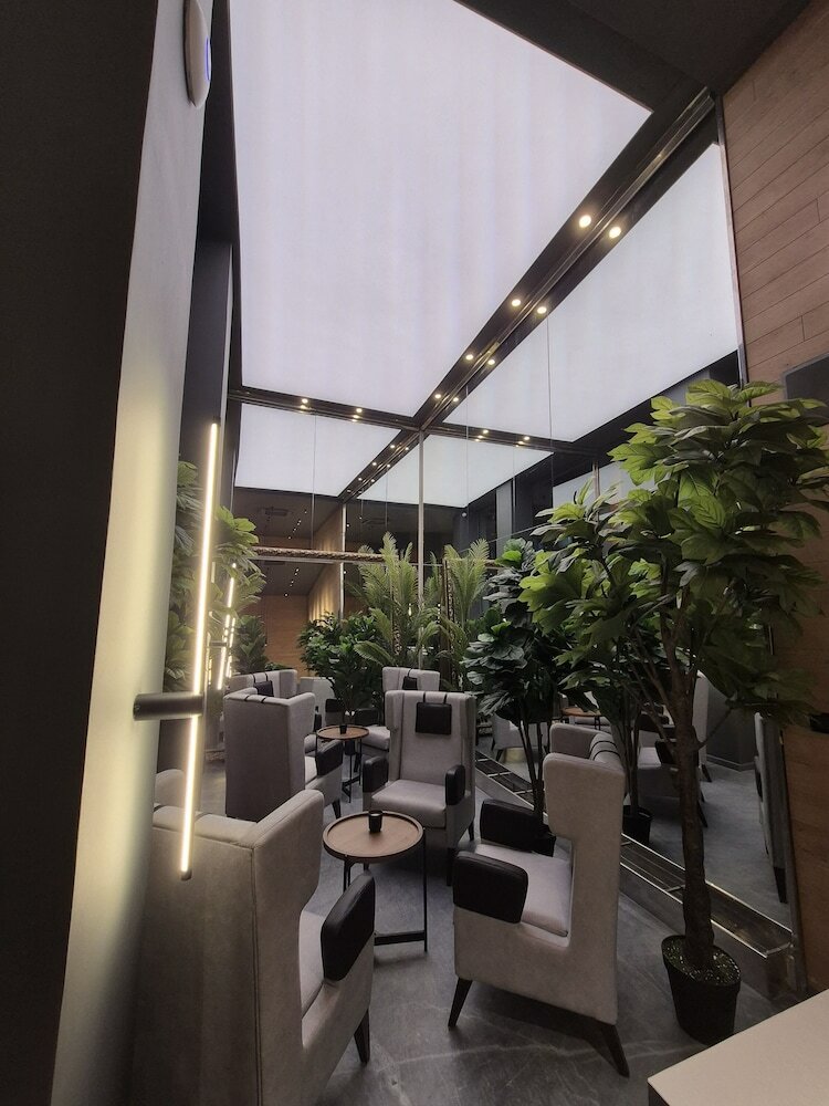 Фото The Alassia Hotel