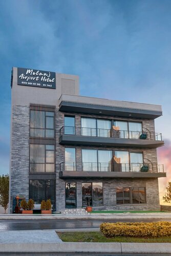 Внешний вид отеля Melanj Airport Hotel в Арнавуткёйе, фото 1