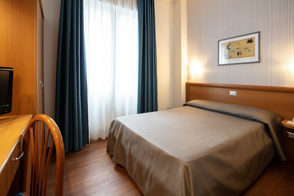 Фото Hotel Esperia