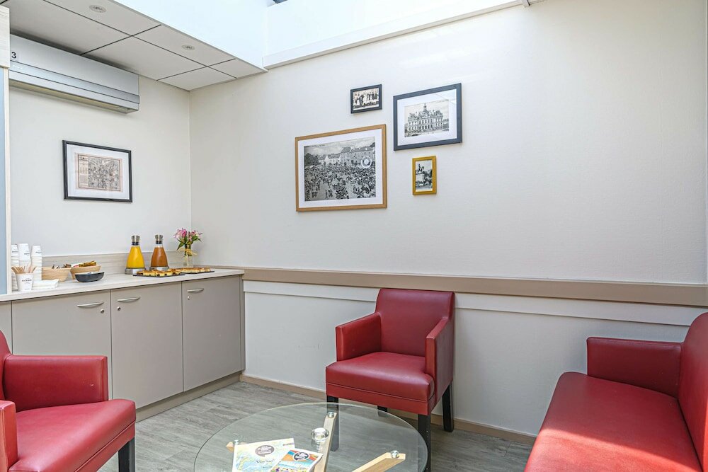 Фото Kyriad Vannes centre-ville